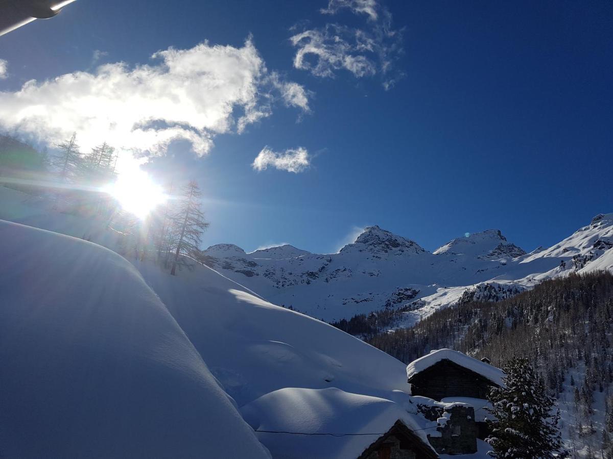 L' Aroula Rooms & Restaurant Champoluc Exteriör bild